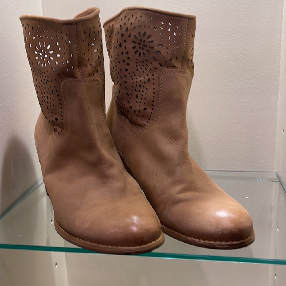 Croma Vintage tan half boots size 10